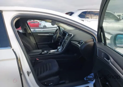 2013 Ford Fusion Se z USA, uszkodzony, nr VIN 3FA6P0HRXDR366813